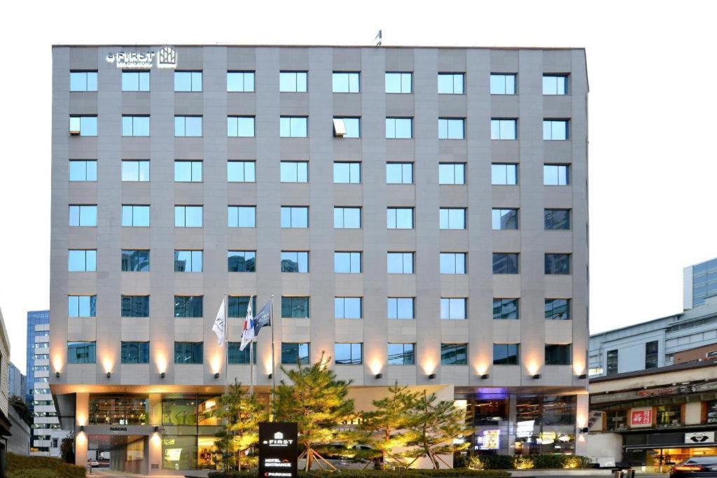 Afirst Hotel Myeongdong Seúl Exterior foto